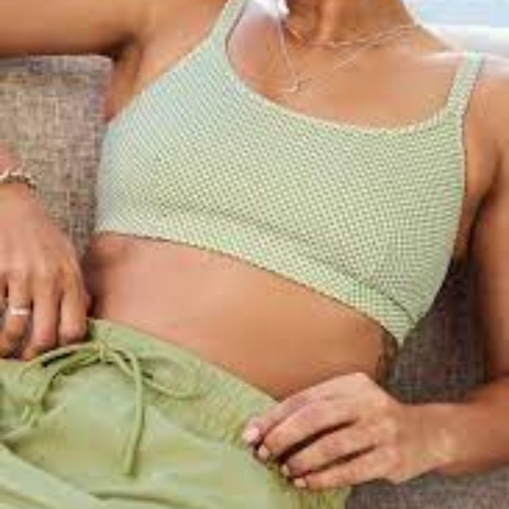 Fabletics Cross-Back Bra - Fiddle